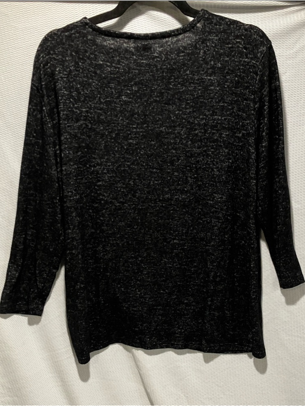 Serra Black Heather Twist-Front Long Sleeve Tee - Picture 7 of 9